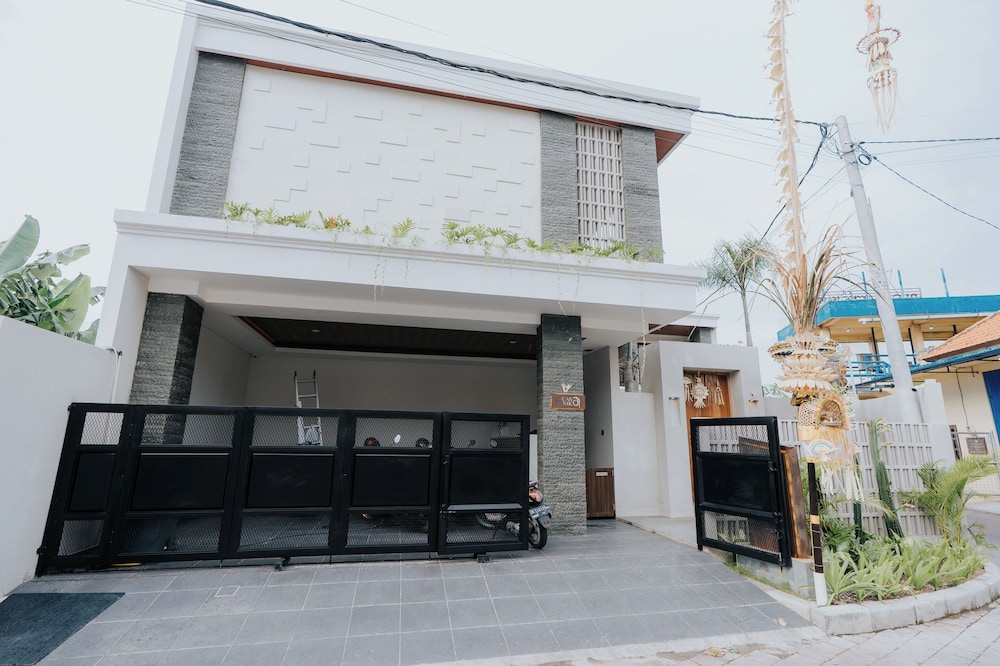 Casa Nika Suites Seminyak