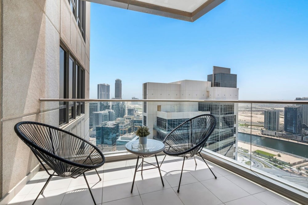 Silkhaus High Floor in Southridge Modern Tower