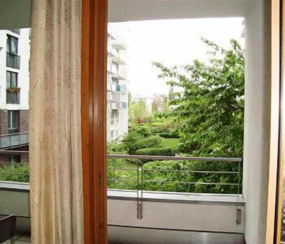 Apartment Engel