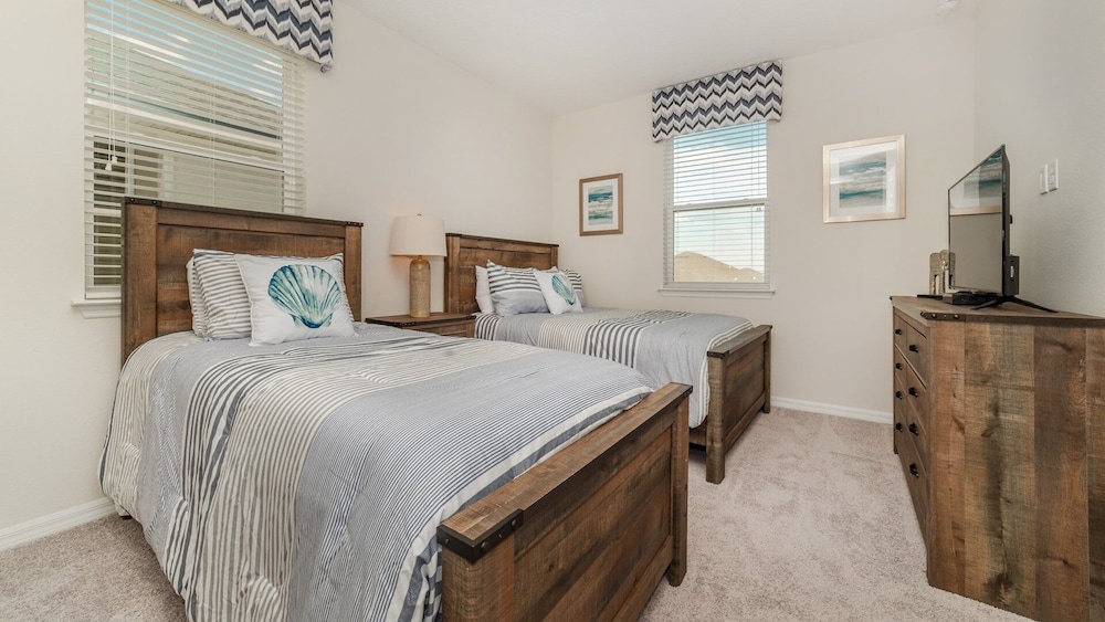Solara Resort 5 Bedroom Home with Pool+Spa 5 Home