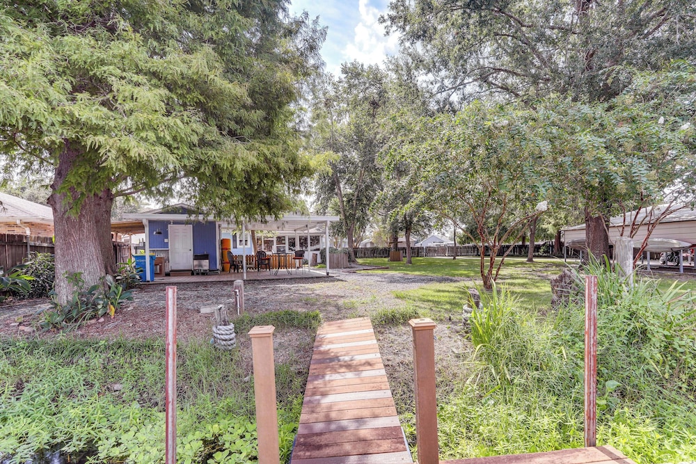 5 Mi to Downtown Morgan City: Waterfront Retreat