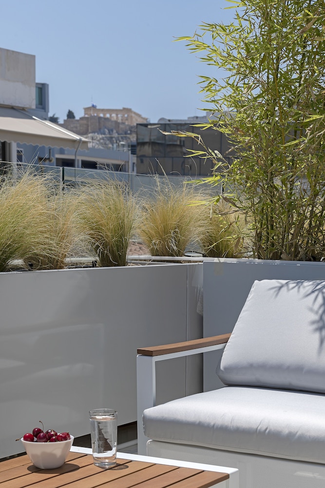 The Athenians Art Apartments