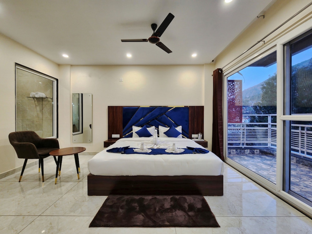 Raina's BnB