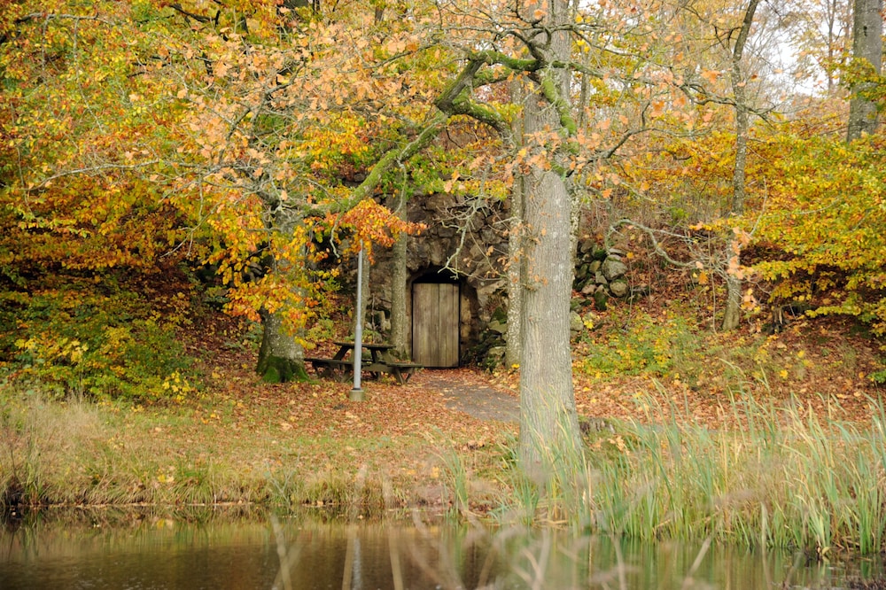 Kronovalls vinslott