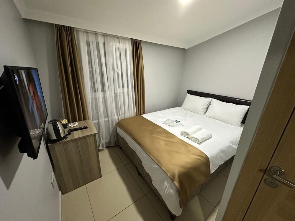 Camellia Suit Otel - Image 9