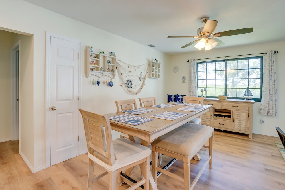 Heated Pool + Lanai: Peaceful Punta Gorda Stay