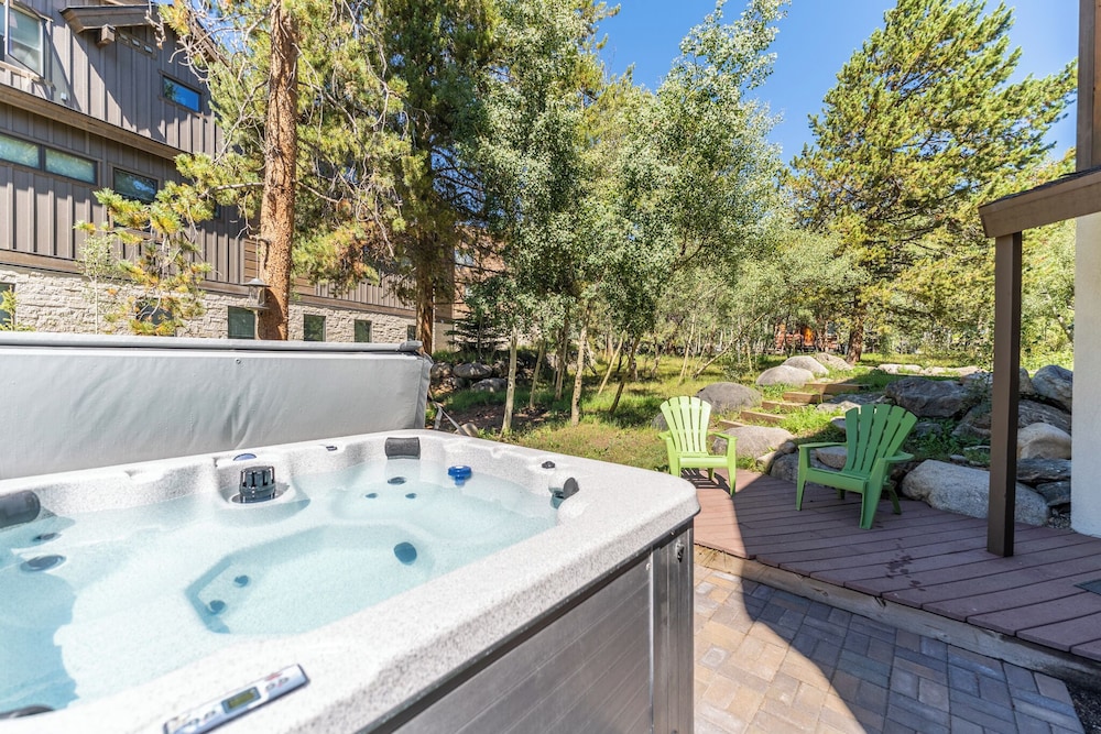27 Rasor Court