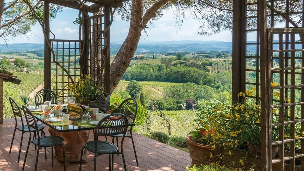 Villa Caterina 6 in San Gimignano view 3