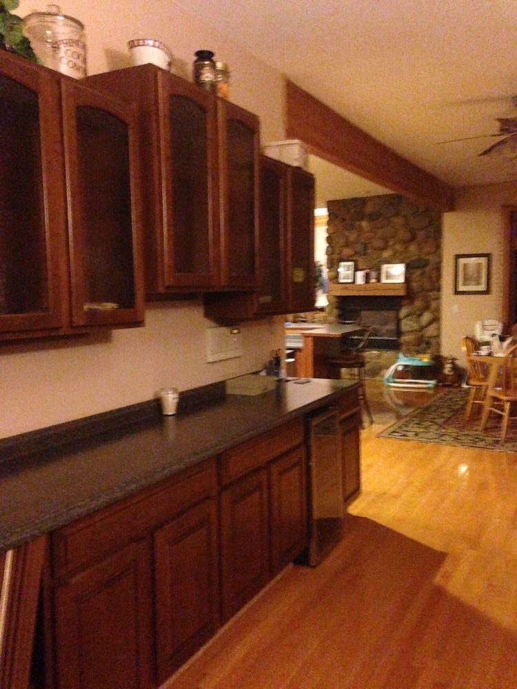 Oak Creek Lodge