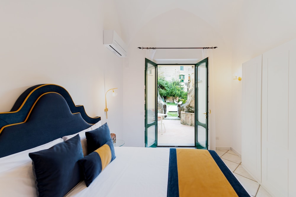 Amalfi Resort