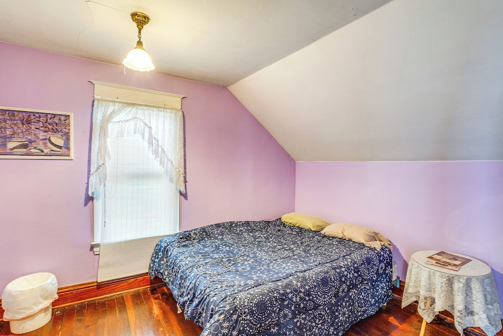 Cozy Rural Hideaway in Mcintosh County!