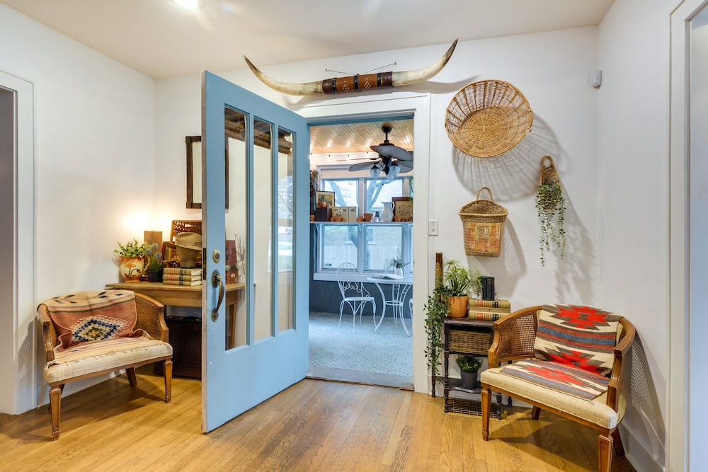 Springfield Vacations - Whimsical Cottage Near Springfield Art Museum! - Property Image 6