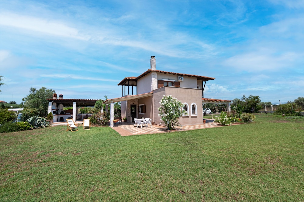 Alex Billy House by Travel Pro Services