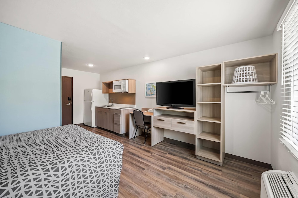 WoodSpring Suites Jackson Hub City