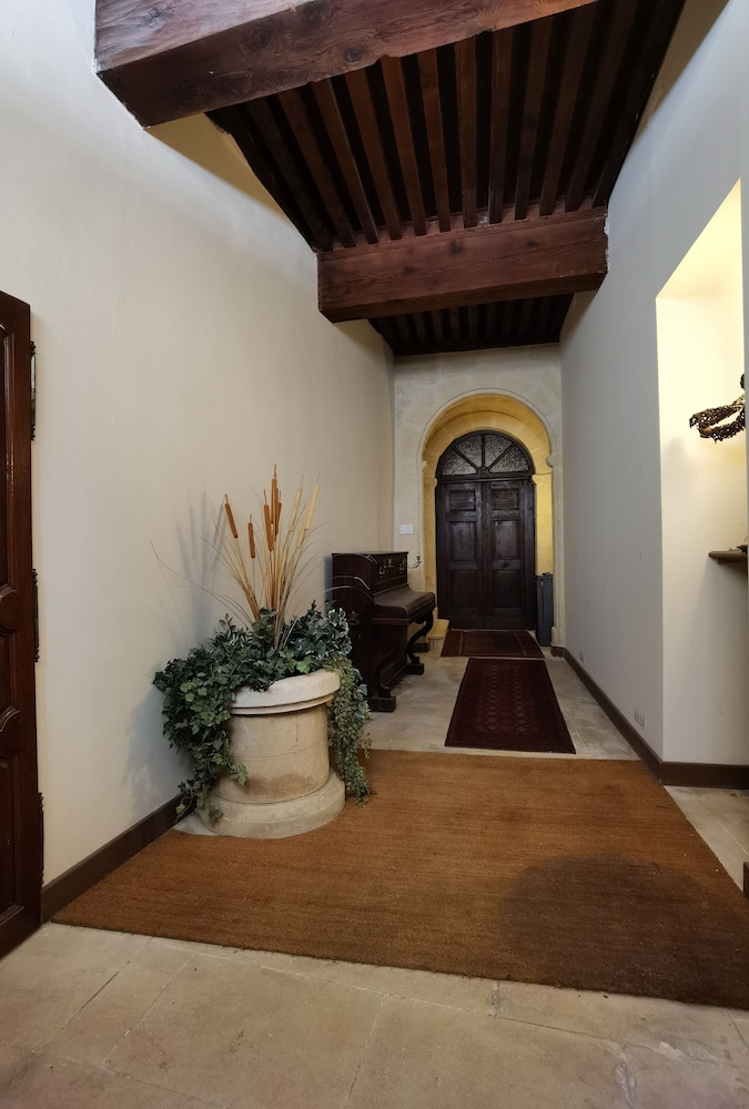 Le Clos des Consuls view 3