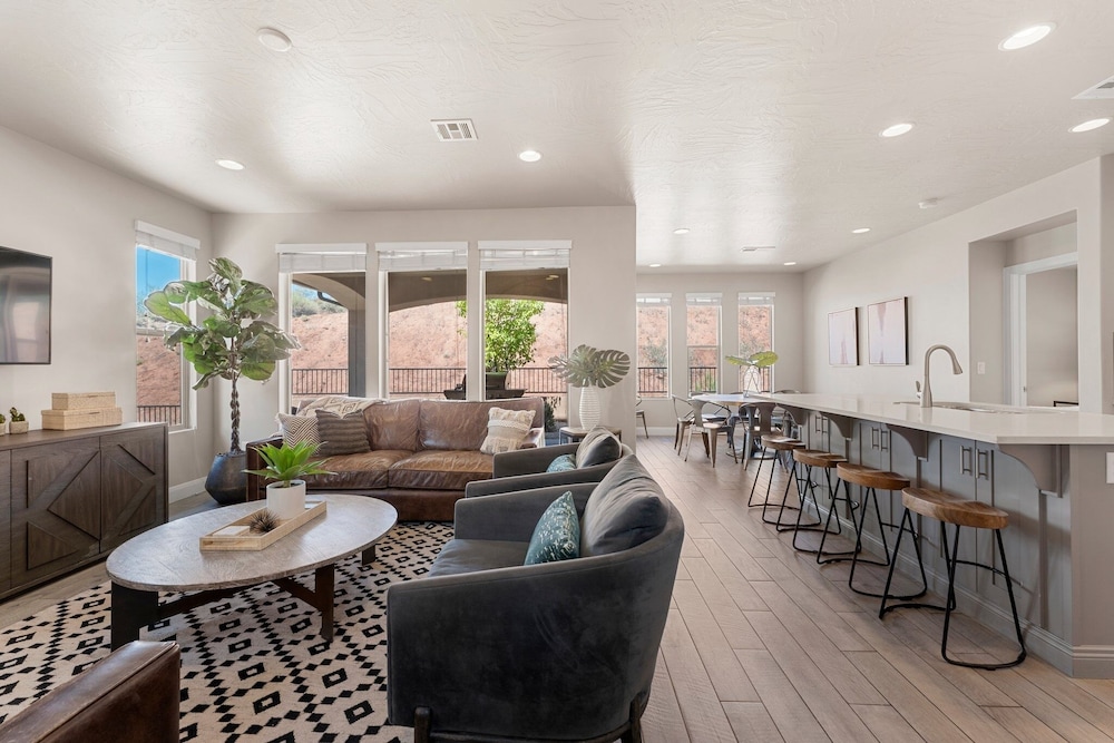 Desert Serenity 4 Bedroom Townhouse