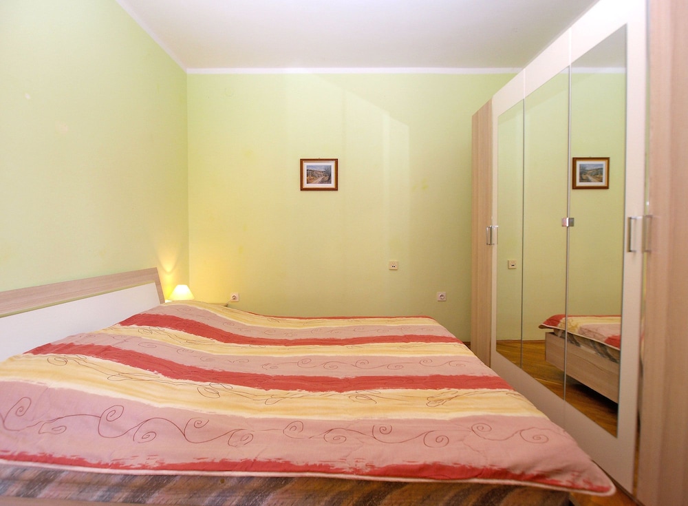 Apartment 1317 view 3