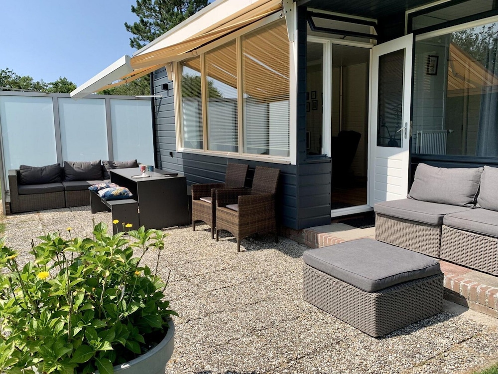 Bungalow Near Beach With Garden
