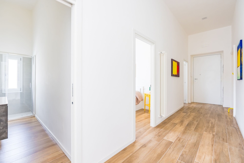Sunny Panoramic Apartment by Napoliapartments