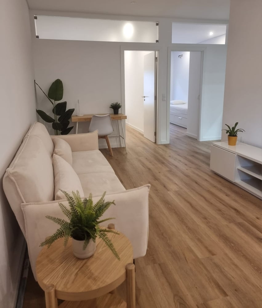 Downtown Faro Luxury Flat With Balcony