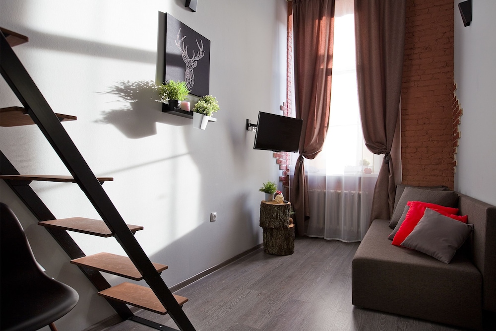 Apartment at the Red Bridge