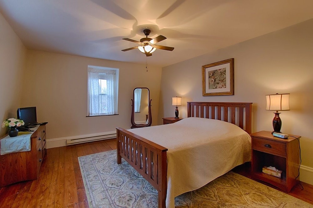 Rayski Guest House