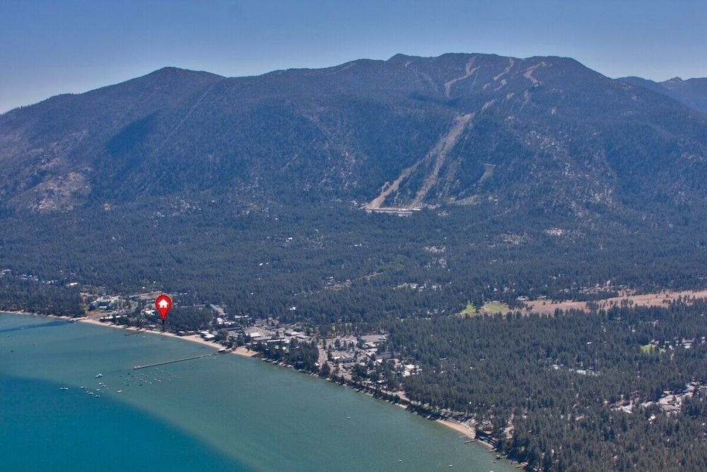 Lake Tahoe Vacations - Swimsuit Required 4 Bedroom Home by RedAwning - Property Image 30