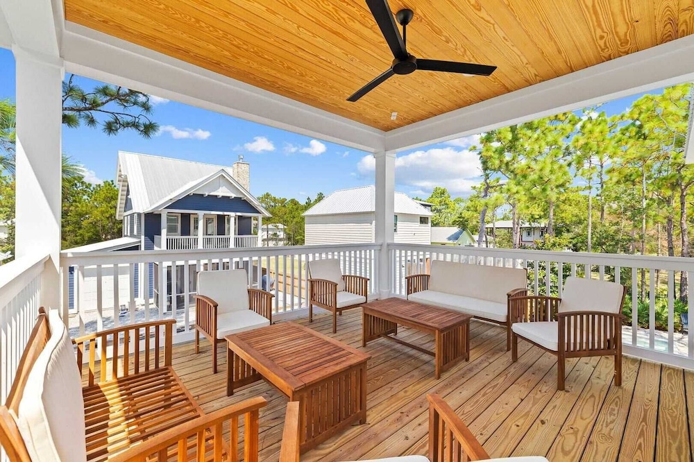 Sleeps 34! 2 Homes, Private Pools, Firepit, Golf Cart, Walk to Beach Seagrove San Juan by Avantstay