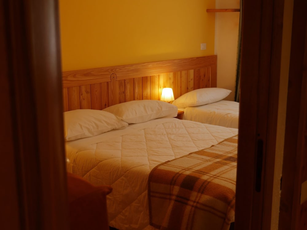Contemporary Apartment in Breuil-Cervinia near Ski Area view 5