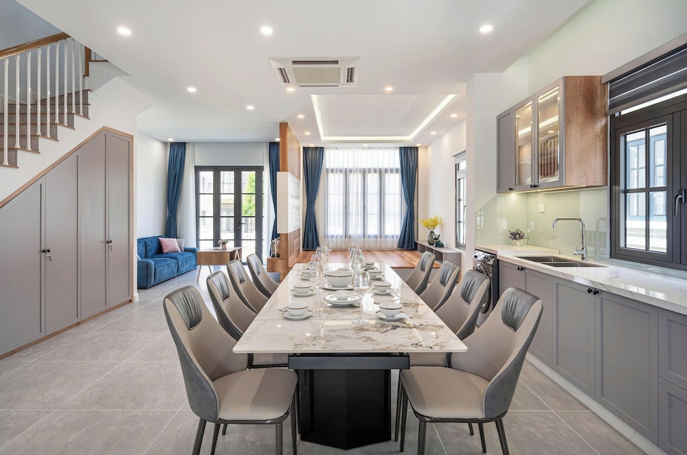 SURI VILLA