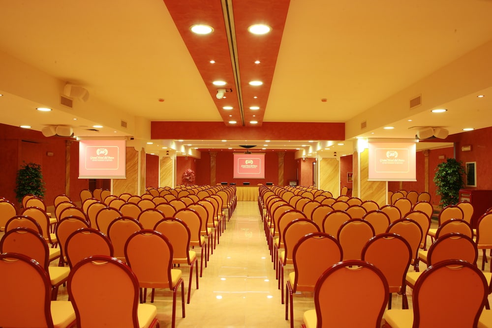meeting & event spaces