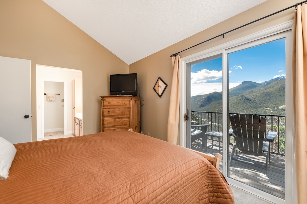 Cedar Upper Luxury Vacation At Windcliff 3 Bedroom Home by RedAwning - Property Image 27
