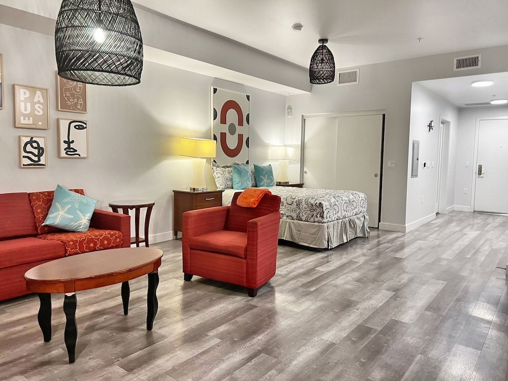 Melrose Rooftop Boutique Residences
