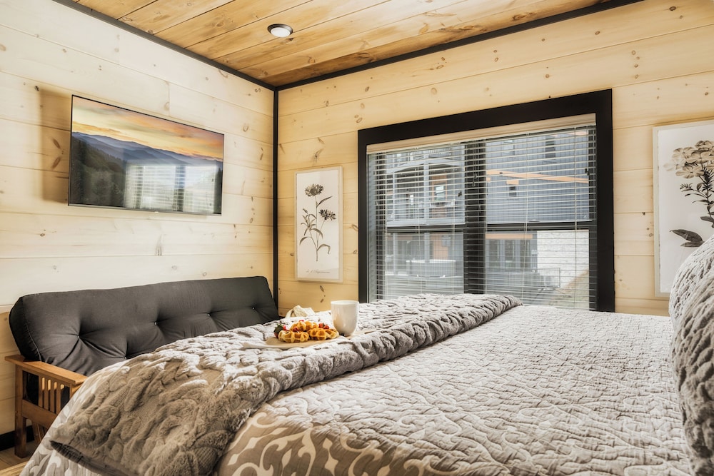 Star Gazer Luxury Rooftop Cabin