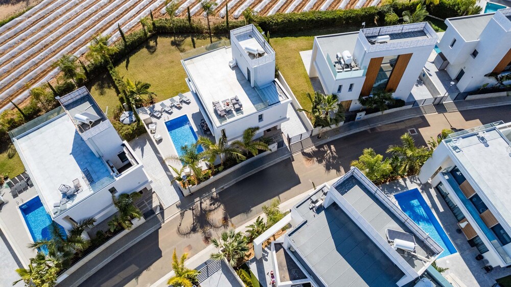 By The Beach - Aura Villa