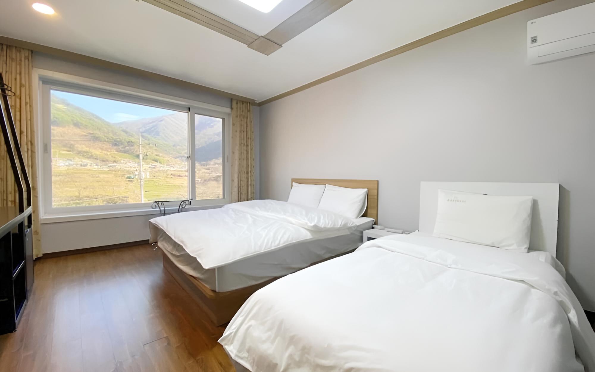 Hadong Hot Spring Hotel Sauna view 2