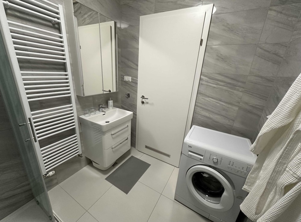 Cozy Retreat in Krapinske Toplice: Comfort and Prime Location With Private Parking