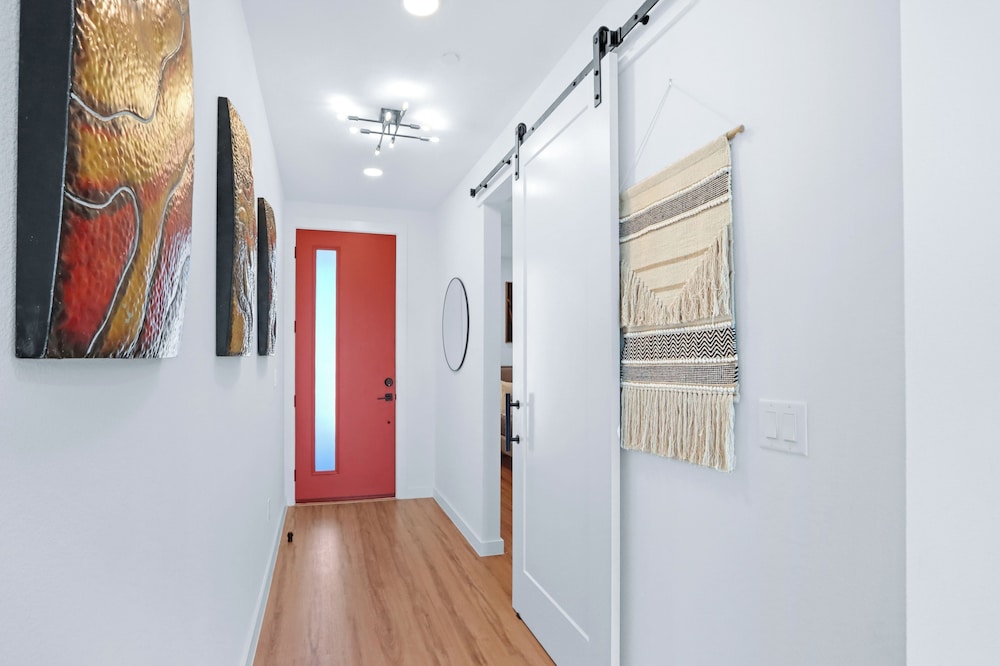 Modern Hill Country Condo for 4 w/ Resort Perks!