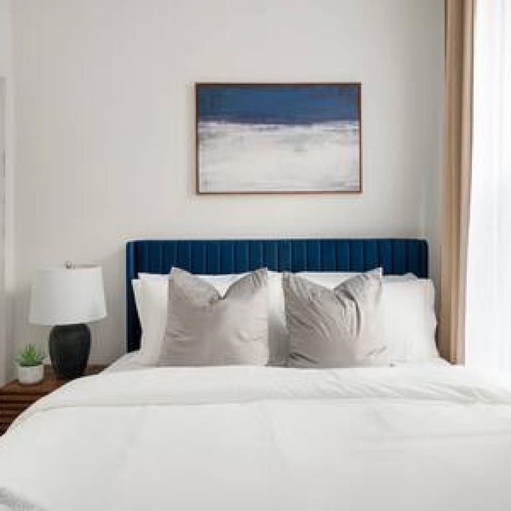 91-2a Stylish 3BR 2bth With W D