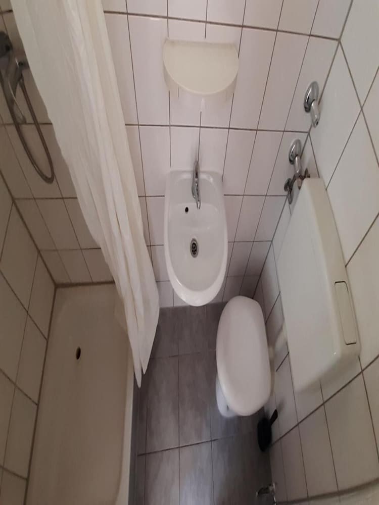 2-Rent Group Hostel Apartments SEN14