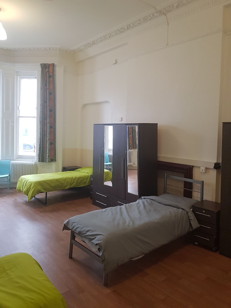 Halpin House - Hostel