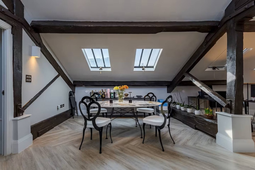 Luxury Penthouse St Chads Snowhill
