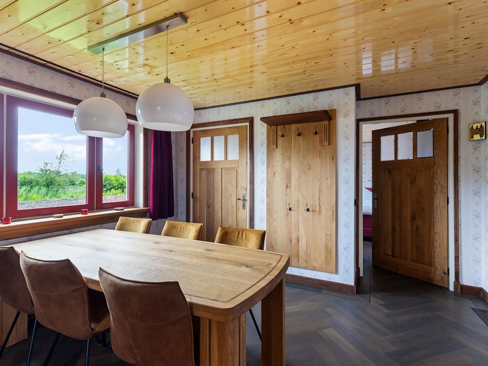 Holiday Home in Friesland Near Canal & Lake