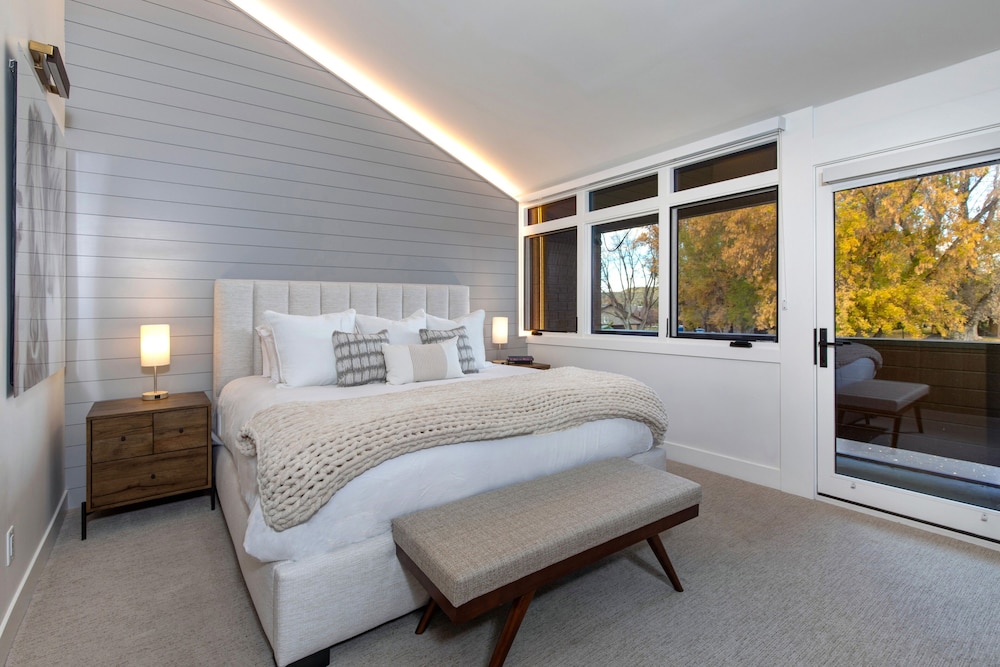 Ski Captain Molly 3 Bedroom Condo
