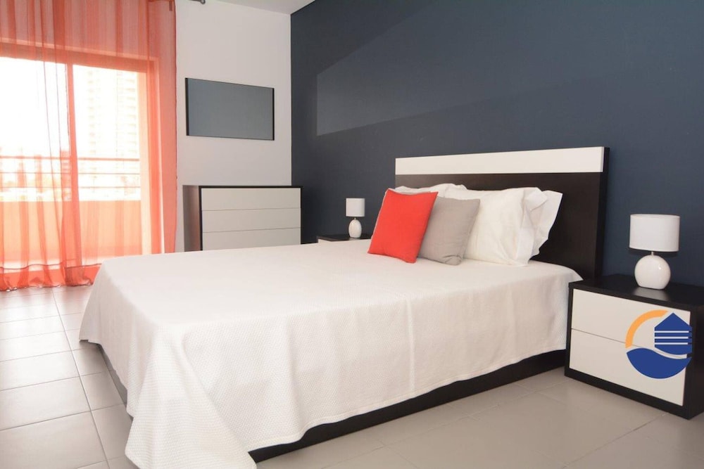 14 in Portim o With 1 Bedrooms and 1 Bathrooms
