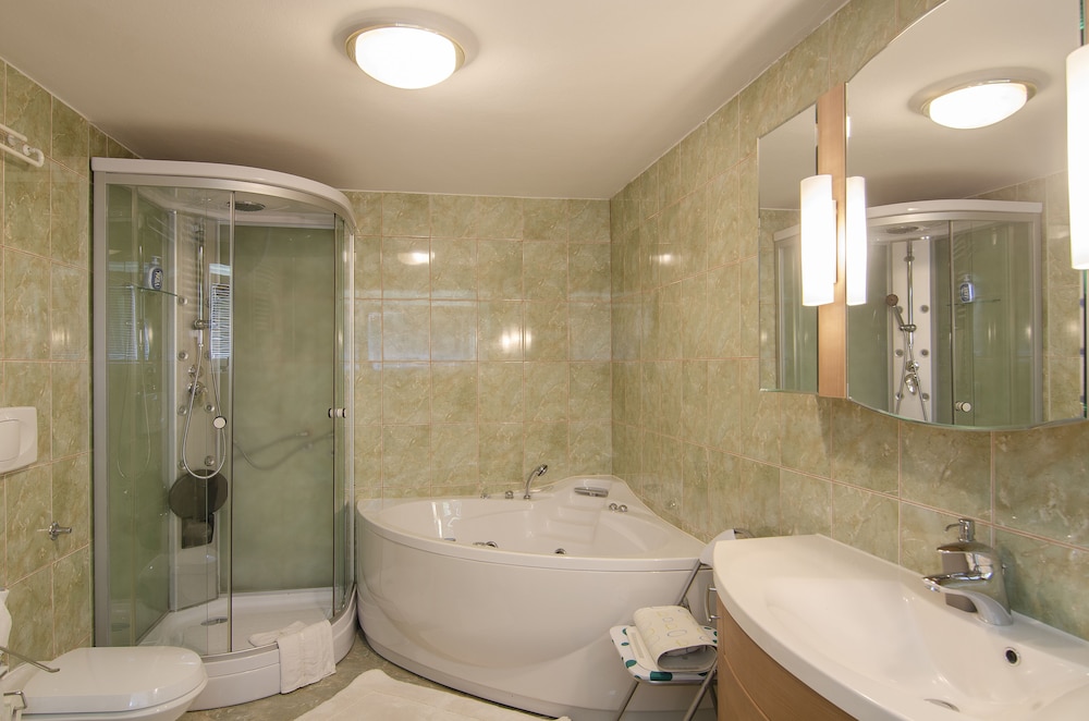 Apartments & Rooms Banich