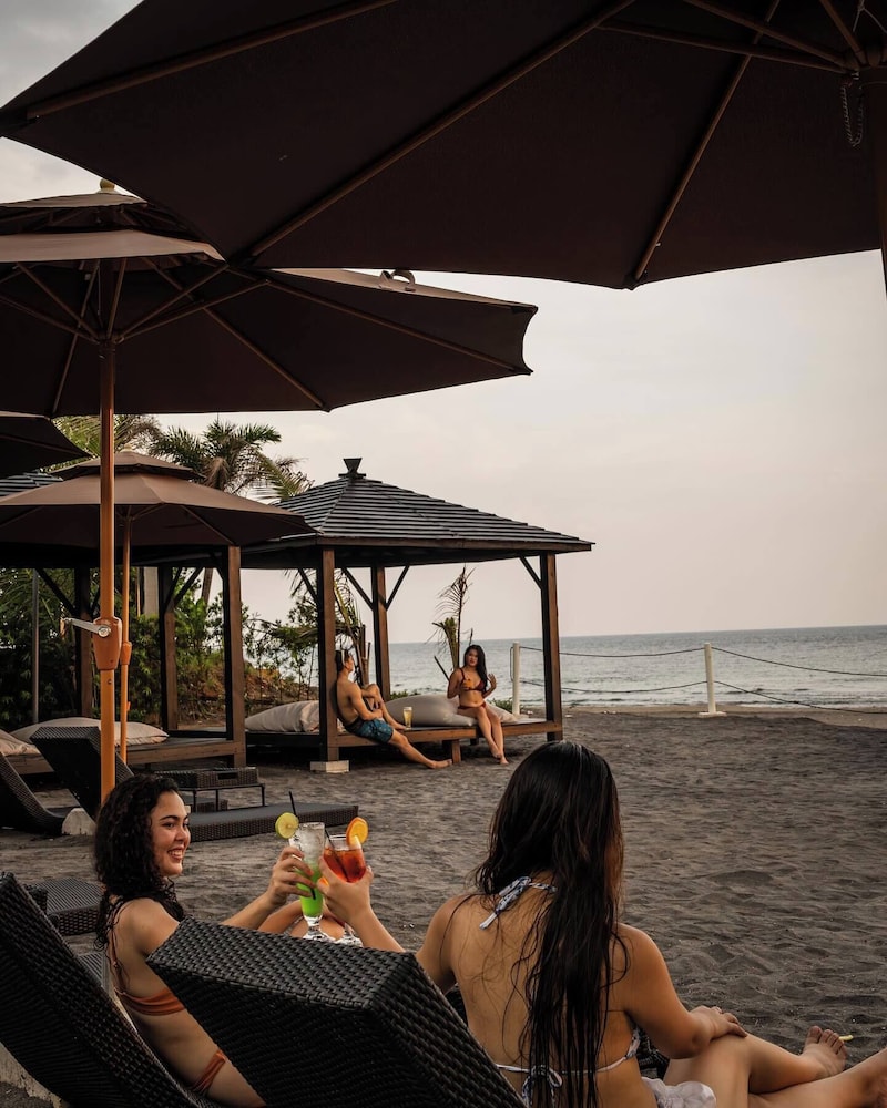 Bayandati Resort