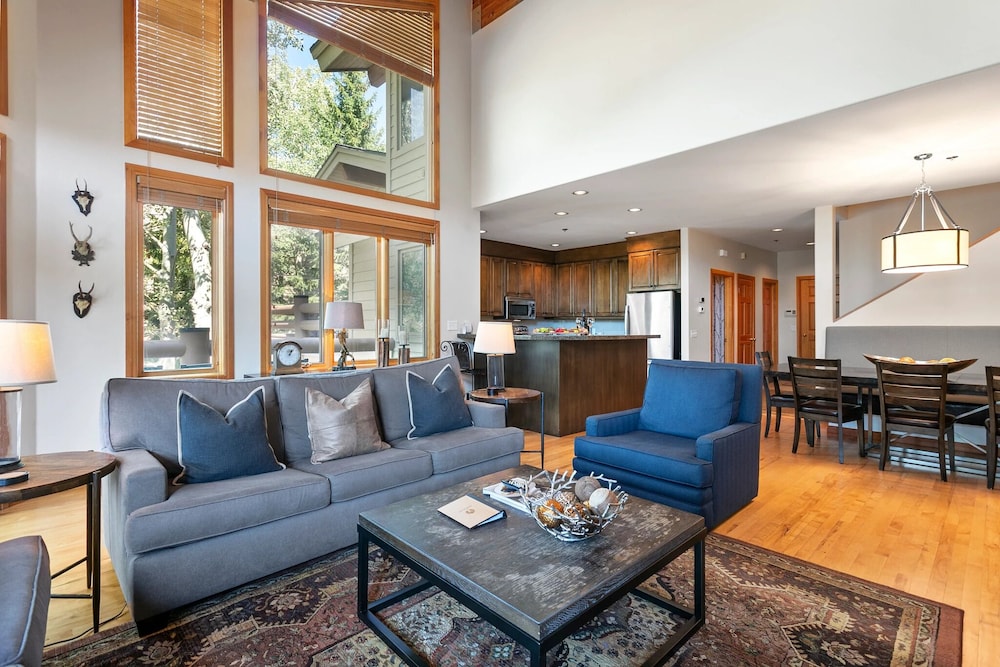 Twin Pines at Deer Valley Resort - Three Bedroom Condo with Hot Tub #5 3 Condo