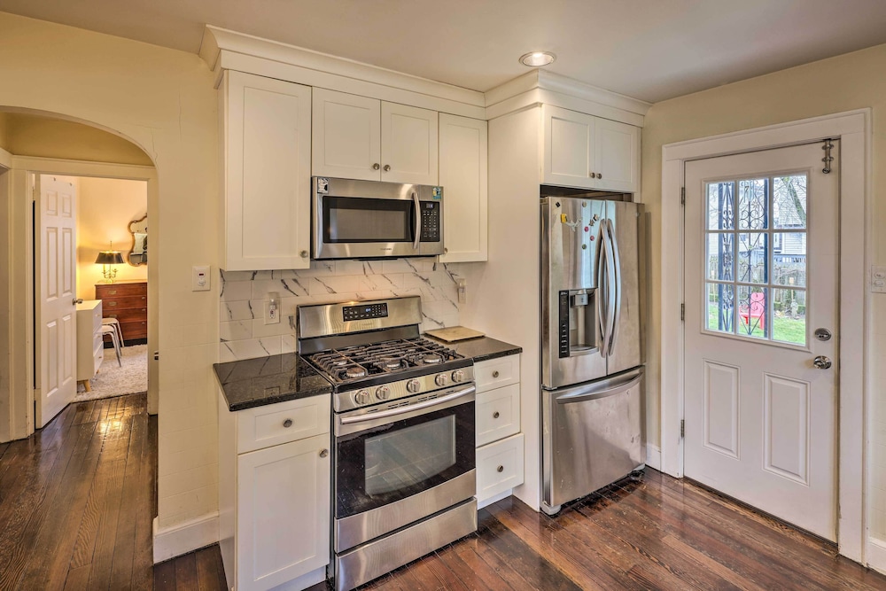 Bridgeport Vacations - Bridgeport Vacation Rental - Walk to Beach! - Property Image 22