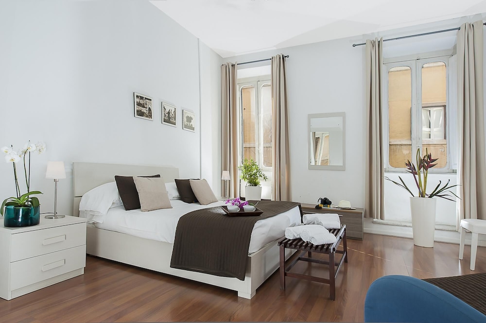 Babuino Deluxe - Spanish Steps